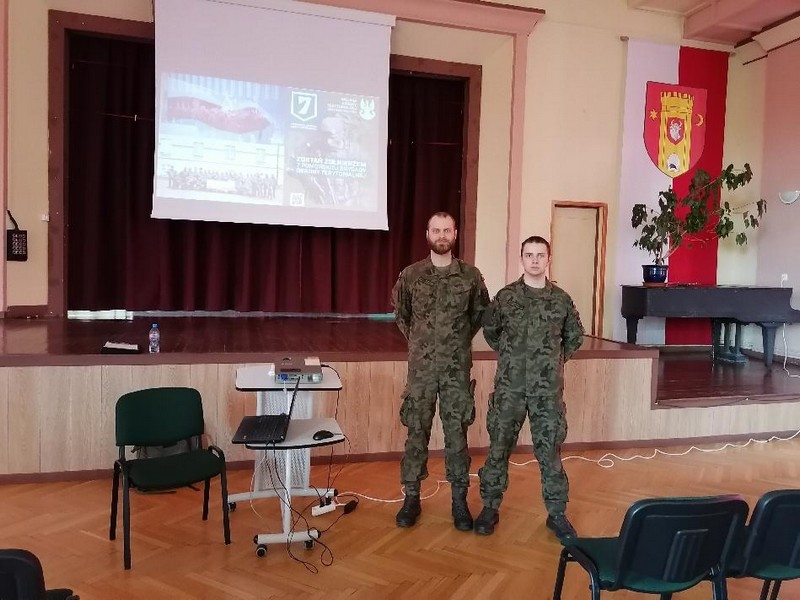 Spotkanie z wojskowymi.
