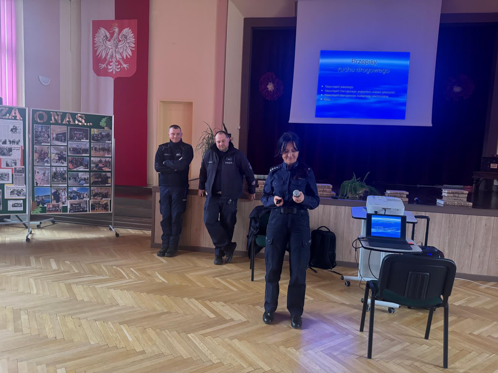 Spotkanie z funkcjonariuszami policji.