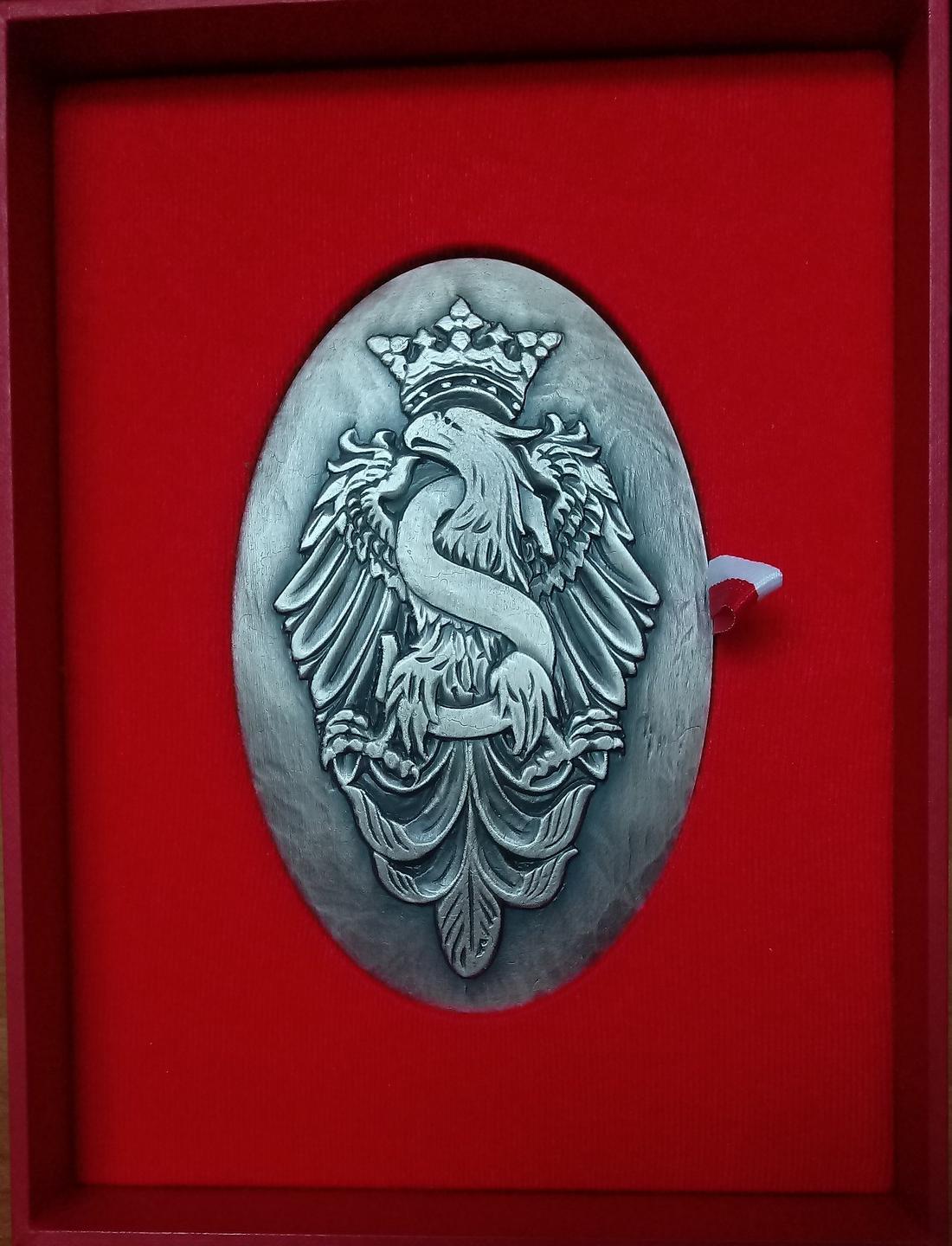 Medal dla naszego Liceum od Marszałka Senatu RP